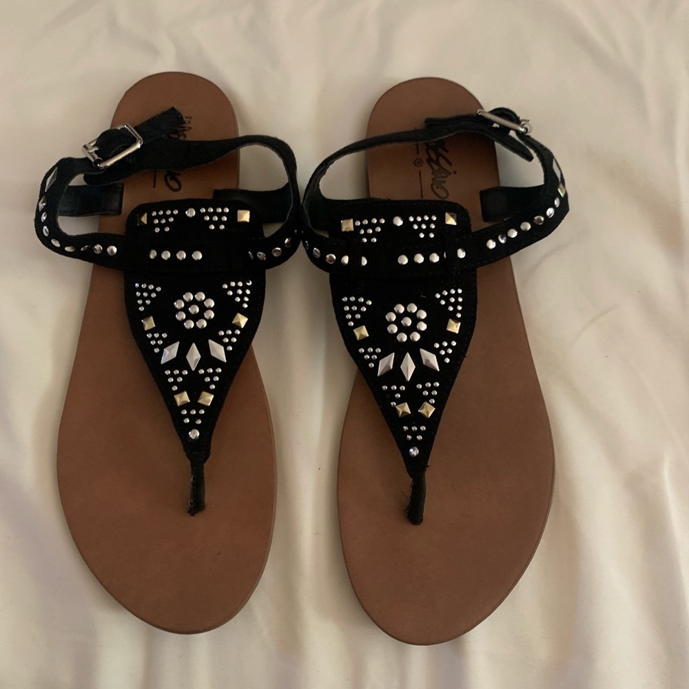 Black sandals